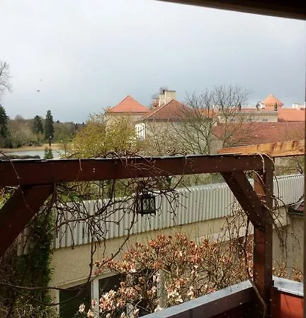 Maisonette Mit Blick Auf Schloss-park-see